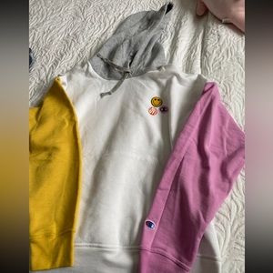 Champion women’s hoodie size L